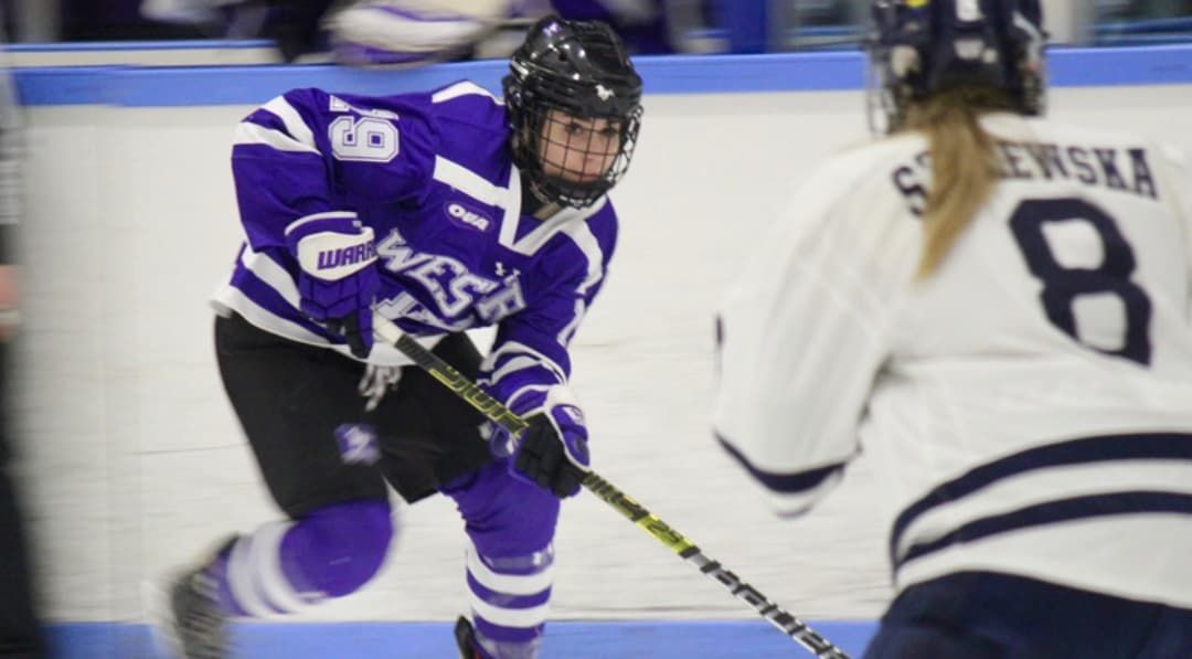 Mustangs women's hockey (Photo)